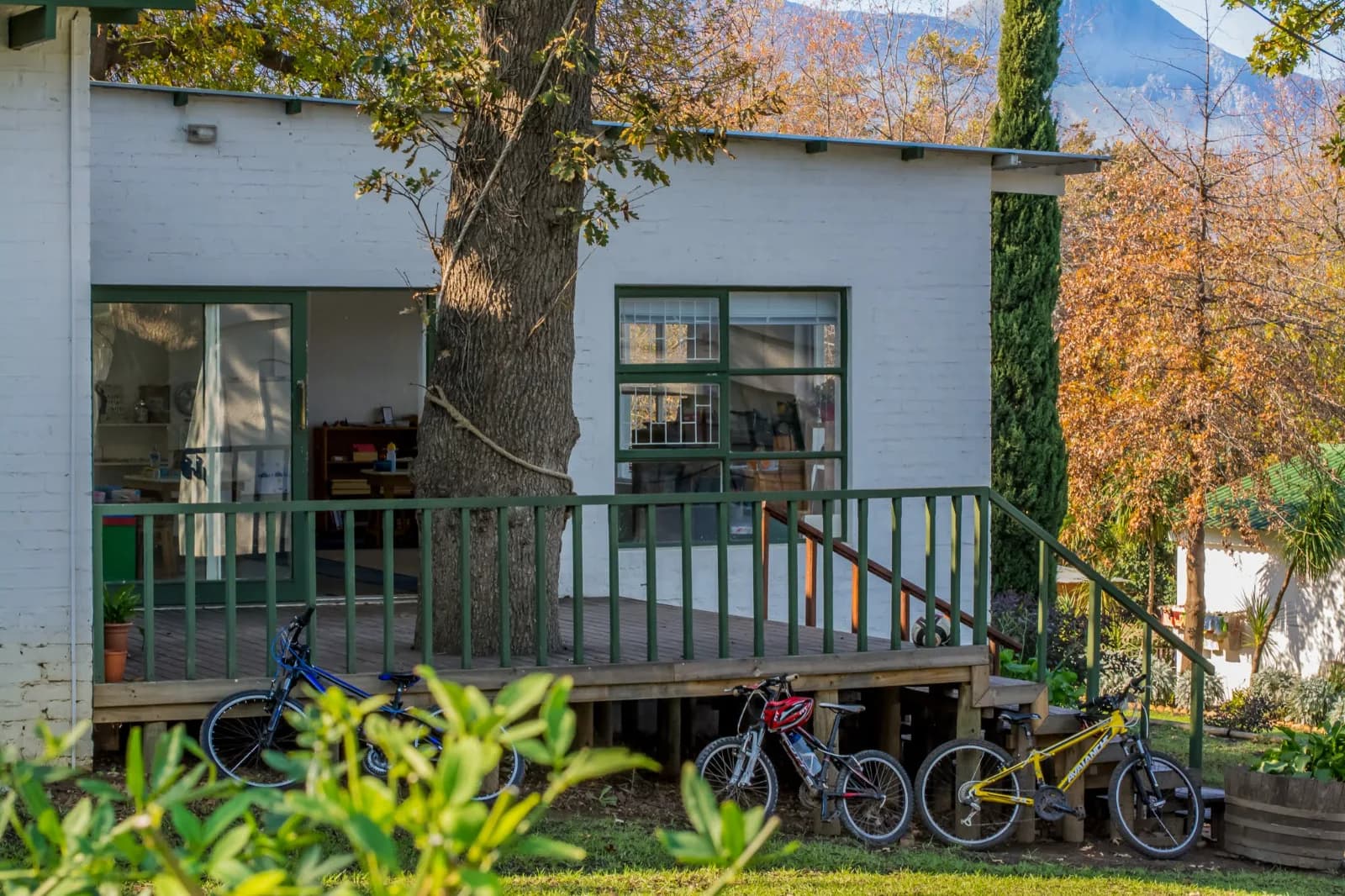Organic gardens and prepared outdoor spaces at Newberry House